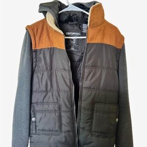 Size small man, one time wearing DISTORTION
COMFORT
& STVLE